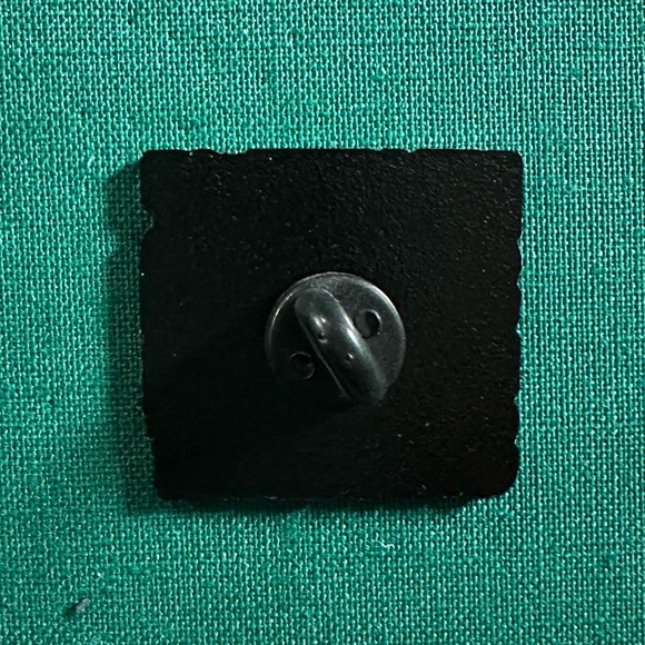 Funny Sarcasm Enamel Pin - Picture 3 of 3